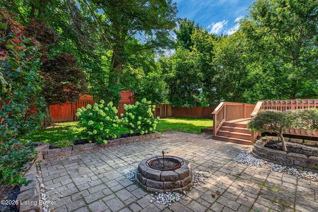 4207 Bridlepath Pl, Louisville, KY 40245