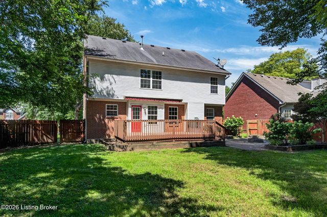 4207 Bridlepath Pl, Louisville, KY 40245