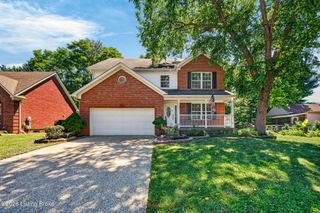 4207 Bridlepath Pl, Louisville, KY 40245