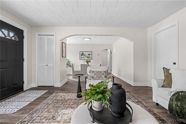 76 Chardon Drive, Cheektowaga, NY 14225