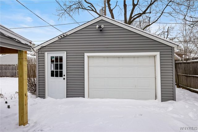 76 Chardon Drive, Cheektowaga, NY 14225