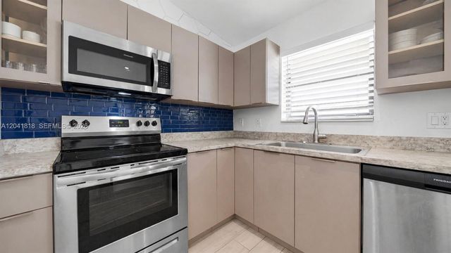 1704 Rodman Street, Hollywood, FL 33020