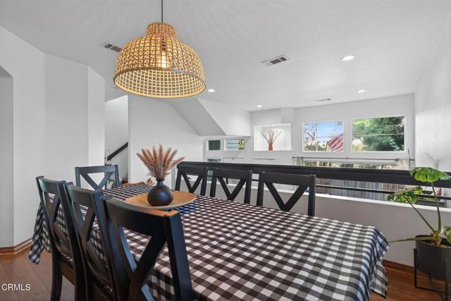 4999 Dekoven Street, Ventura, CA 93003