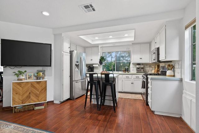 4999 Dekoven Street, Ventura, CA 93003