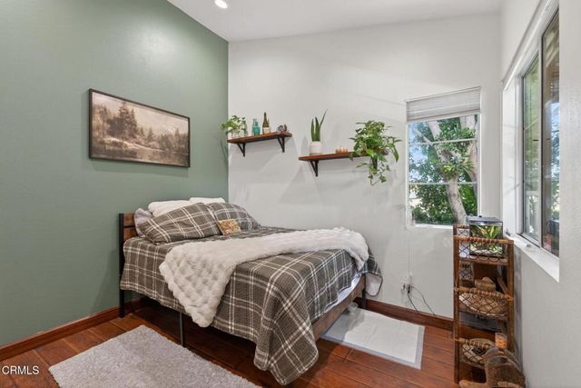 4999 Dekoven Street, Ventura, CA 93003