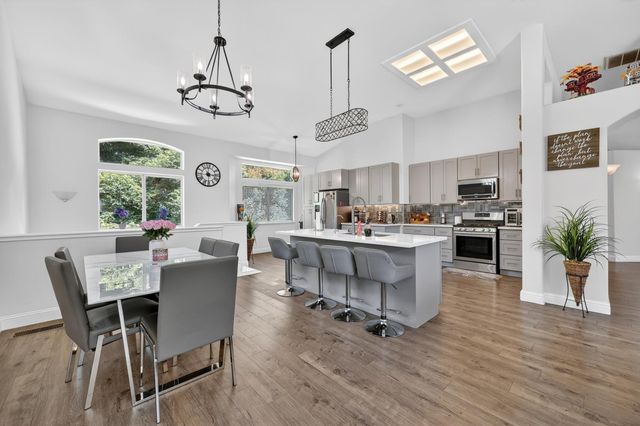 396 SEATON Dr, Folsom, CA 95630