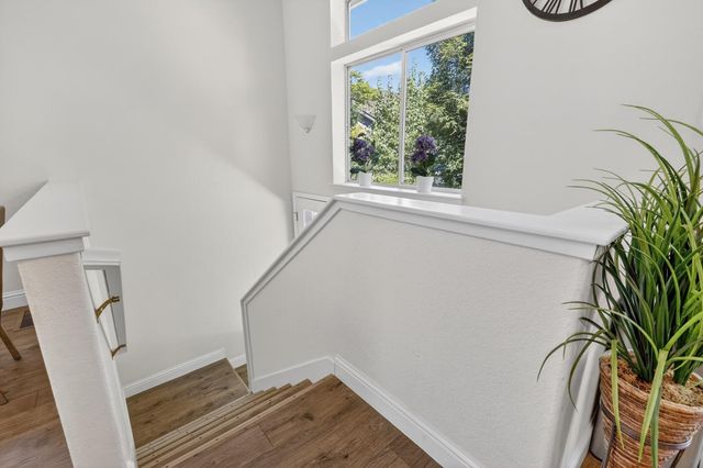 396 SEATON Dr, Folsom, CA 95630