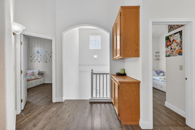 396 SEATON Dr, Folsom, CA 95630