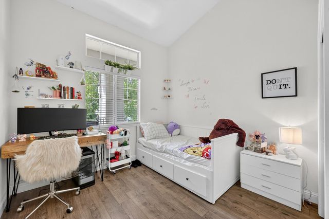 396 SEATON Dr, Folsom, CA 95630