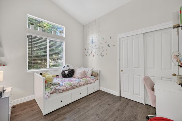 396 SEATON Dr, Folsom, CA 95630