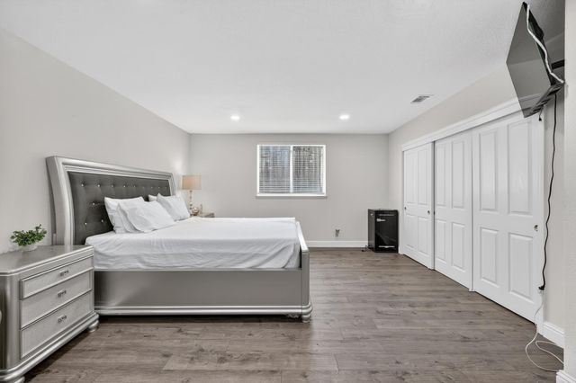 396 SEATON Dr, Folsom, CA 95630