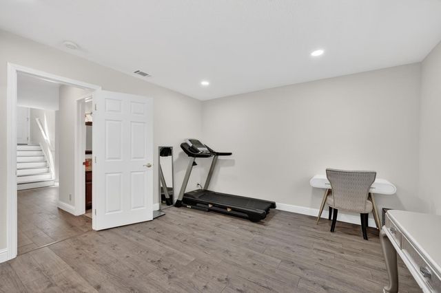 396 SEATON Dr, Folsom, CA 95630