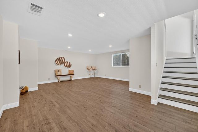 396 SEATON Dr, Folsom, CA 95630