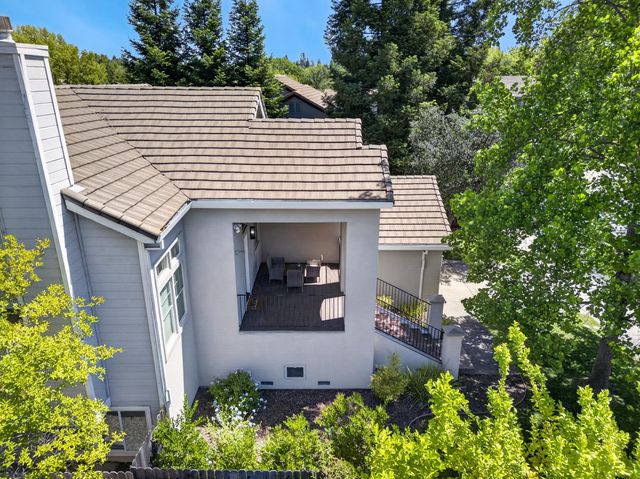 396 SEATON Dr, Folsom, CA 95630