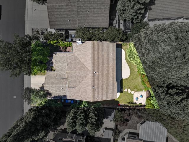 396 SEATON Dr, Folsom, CA 95630