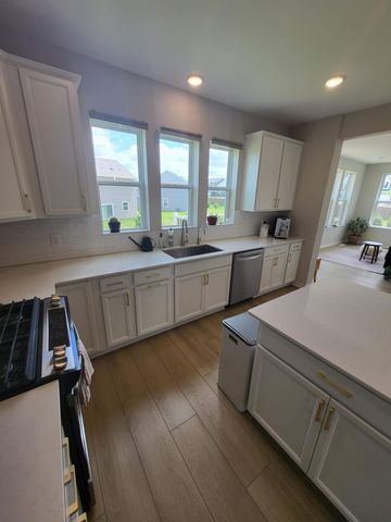 4852 Airlake Drive, Woodbury, MN 55129