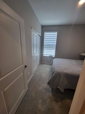 4852 Airlake Drive, Woodbury, MN 55129
