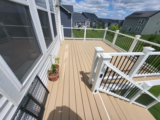 4852 Airlake Drive, Woodbury, MN 55129