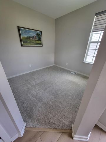 4852 Airlake Drive, Woodbury, MN 55129