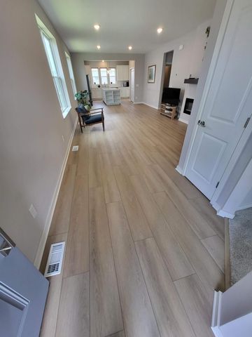 4852 Airlake Drive, Woodbury, MN 55129