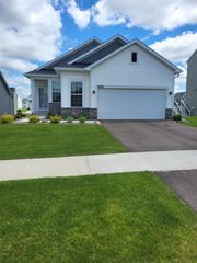 4852 Airlake Drive, Woodbury, MN 55129