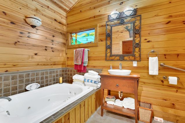 110 Village Way, Lancaster, TN 38569