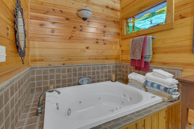 110 Village Way, Lancaster, TN 38569