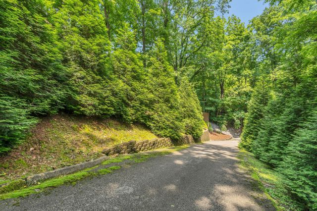 110 Village Way, Lancaster, TN 38569