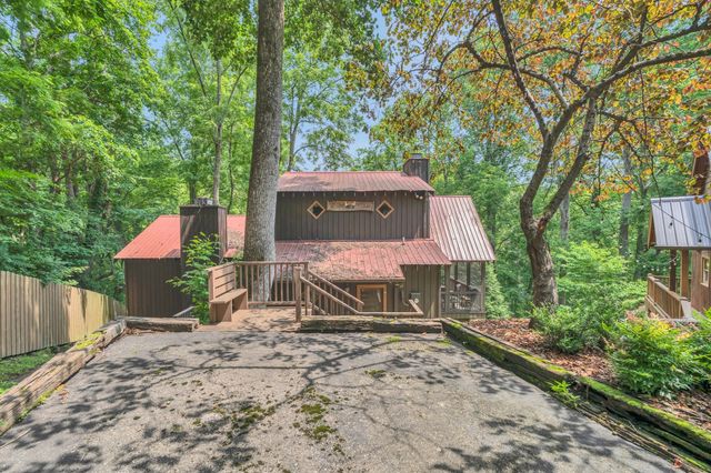 110 Village Way, Lancaster, TN 38569