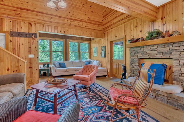 110 Village Way, Lancaster, TN 38569