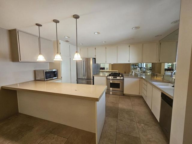 3447 Andreas Hills Drive, Palm Springs, CA 92264