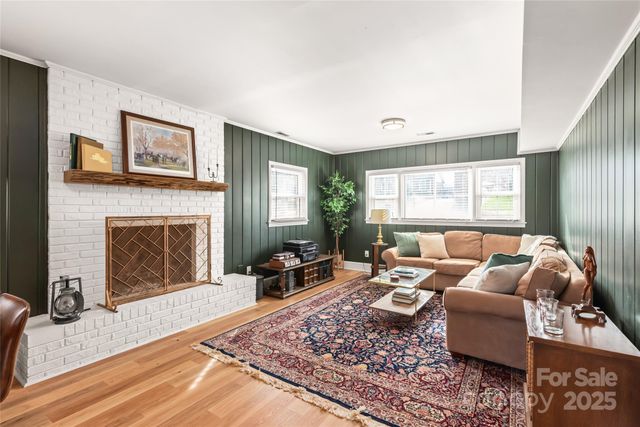 1527 Tamworth Drive, Charlotte, NC 28210