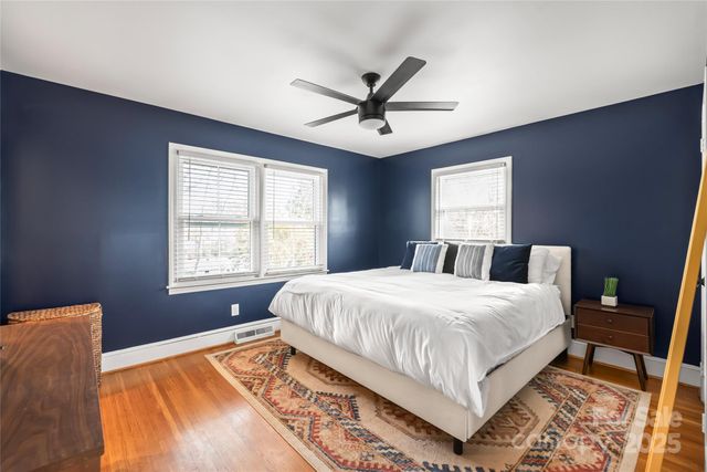 1527 Tamworth Drive, Charlotte, NC 28210