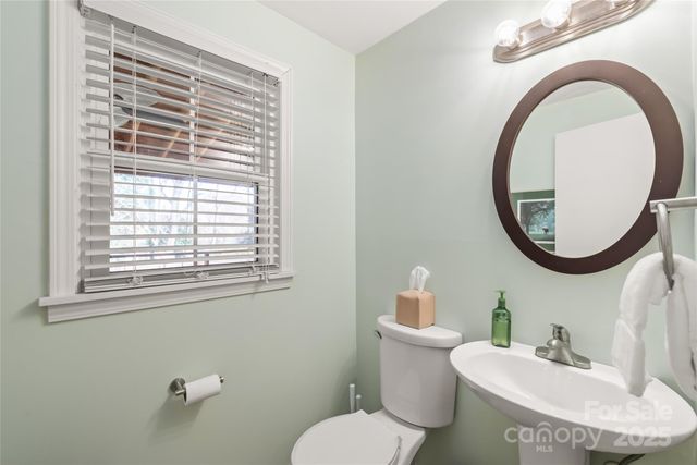 1527 Tamworth Drive, Charlotte, NC 28210