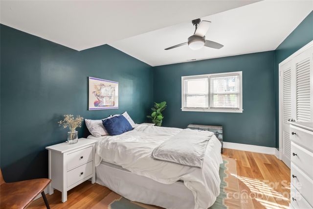 1527 Tamworth Drive, Charlotte, NC 28210