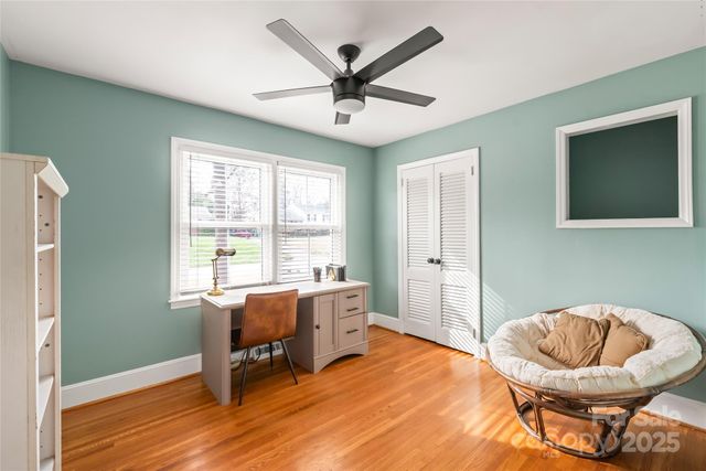 1527 Tamworth Drive, Charlotte, NC 28210