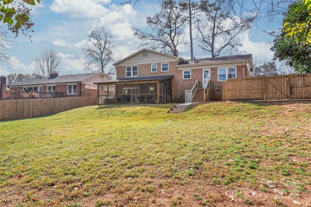 1527 Tamworth Drive, Charlotte, NC 28210