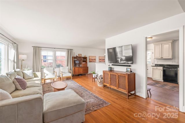 1527 Tamworth Drive, Charlotte, NC 28210