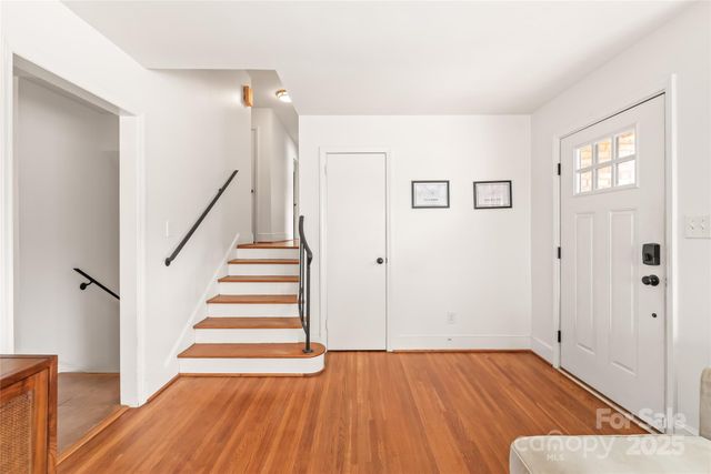 1527 Tamworth Drive, Charlotte, NC 28210