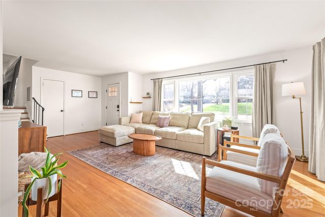 1527 Tamworth Drive, Charlotte, NC 28210