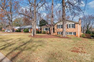 1527 Tamworth Drive, Charlotte, NC 28210