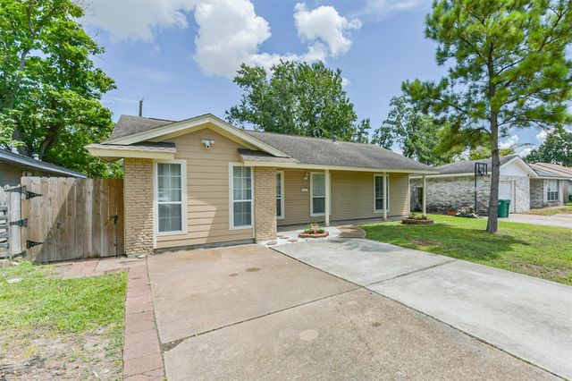 3809 Newton Drive, Pasadena, TX 77503