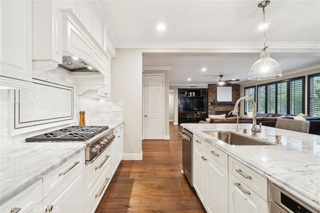 29336 Madeira Lane, Valencia, CA 91354