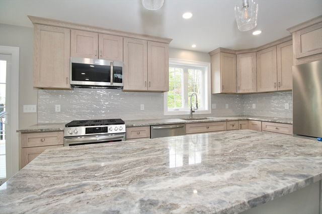 47 Seth Daniel Drive, New Bedford, MA 02745
