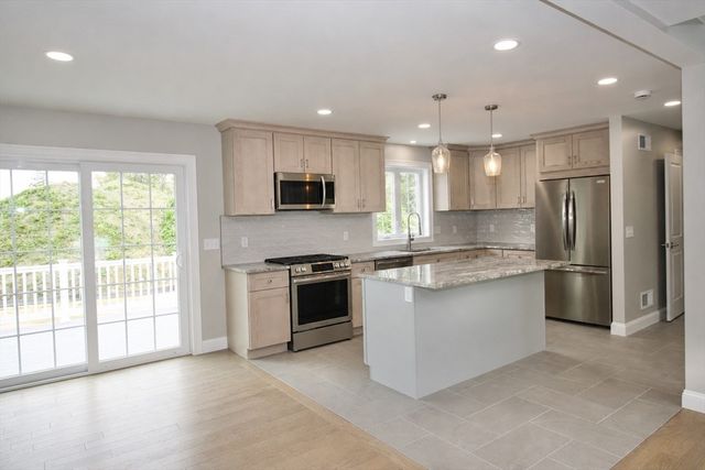 47 Seth Daniel Drive, New Bedford, MA 02745