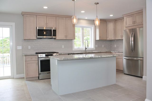 47 Seth Daniel Drive, New Bedford, MA 02745