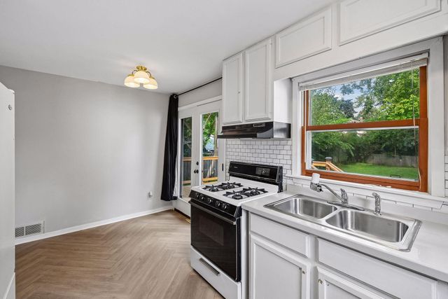 1427 1st Street SE, Rochester, MN 55904