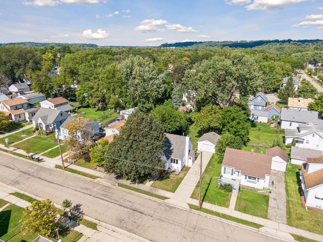 1427 1st Street SE, Rochester, MN 55904