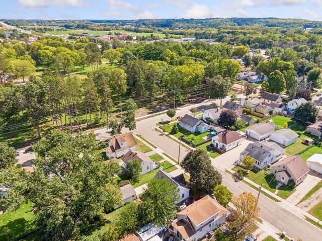 1427 1st Street SE, Rochester, MN 55904