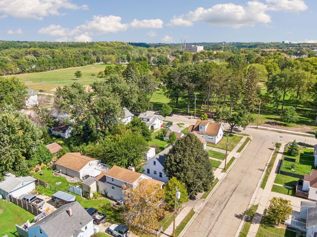 1427 1st Street SE, Rochester, MN 55904